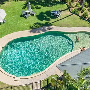 3* Aparthotel Byron Lakeside